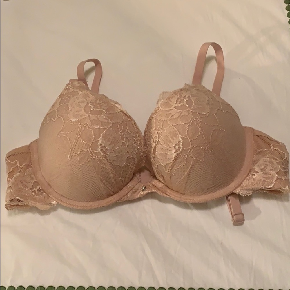 NWOT Maidenform Blush Pink Bra, 34B
